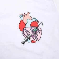 Camiseta Blanca Mujer - Rebelheart @anni.ghtingale 6 Camiseta Blanca Mujer - Rebelheart @anni.ghtingale -Enfermania camiseta blanca mujer rebelheart annightingale 2