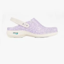 Zueco Sanitario Estampado Piel Lavable - Sweet Lavanda -Enfermania zueco sanitario estampado piel lavable sweet lavanda 3
